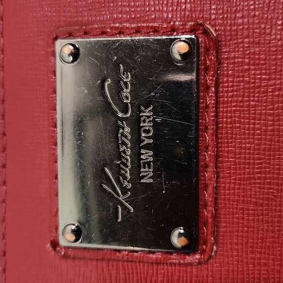 Faux Leather Oxblood Red Zip Wallet Clutch Kenneth Cole - Picture 6 of 12